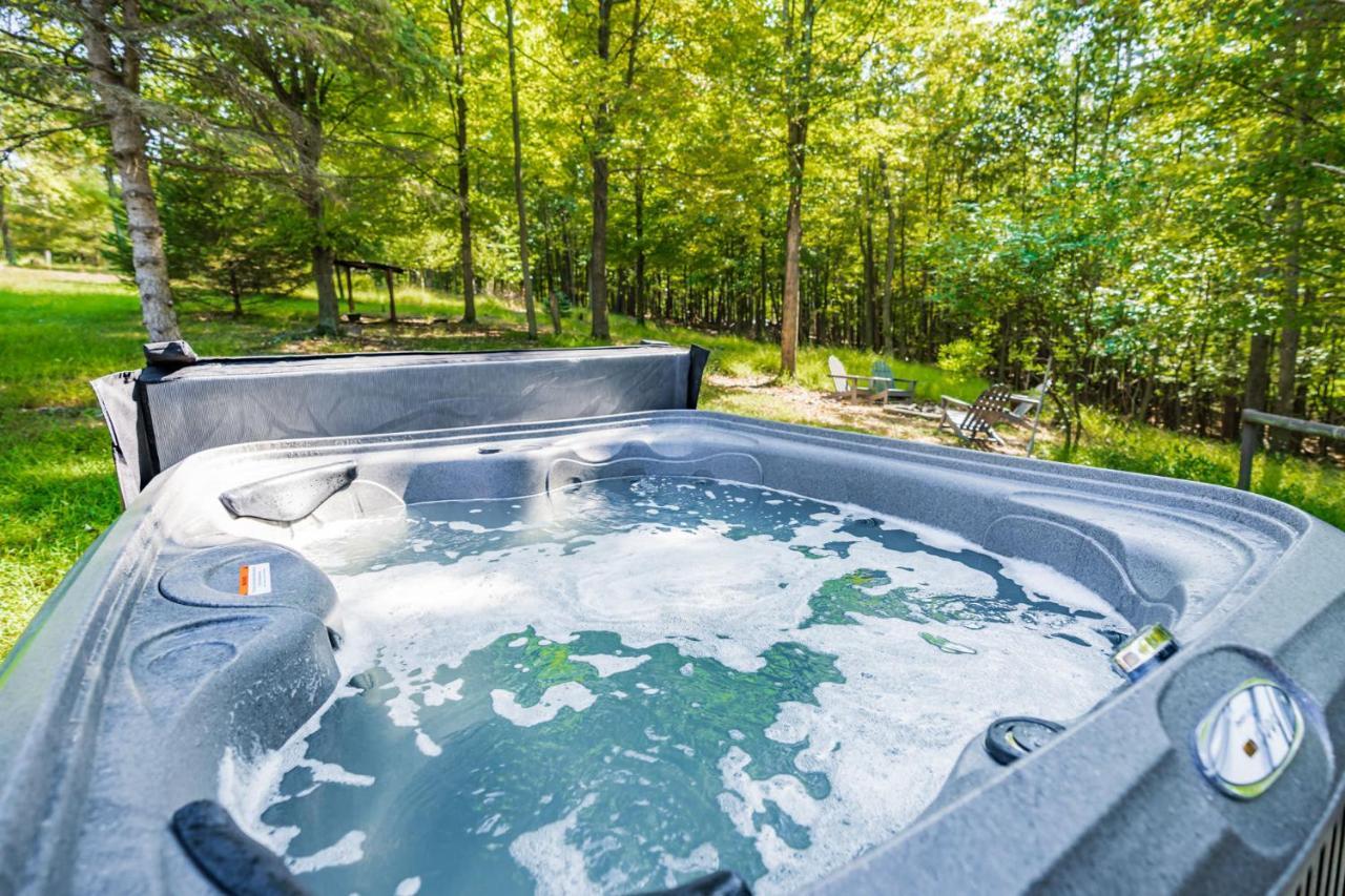 River Access Cabin With Hot Tub, Fire Pit, & Wifi! Morton Grove Екстер'єр фото
