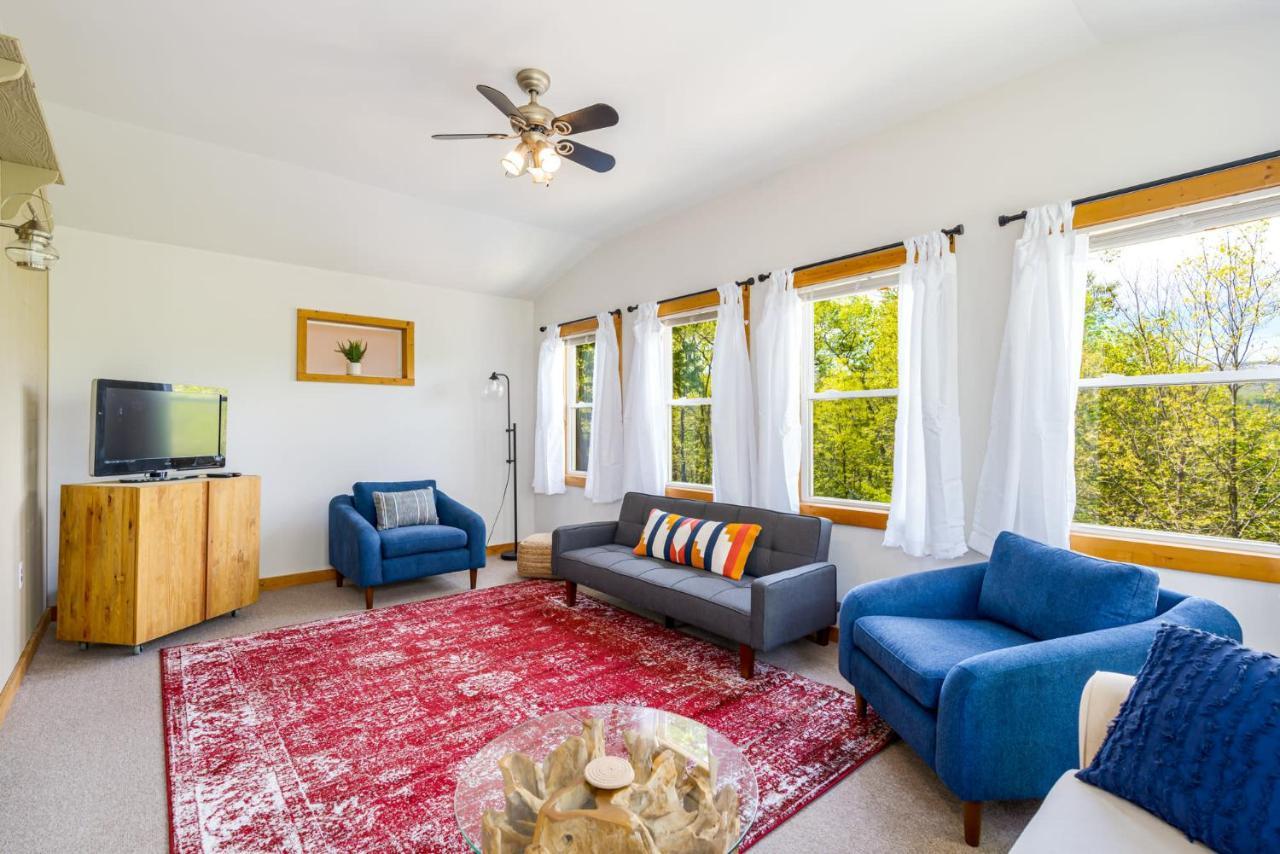 River Access Cabin With Hot Tub, Fire Pit, & Wifi! Morton Grove Екстер'єр фото