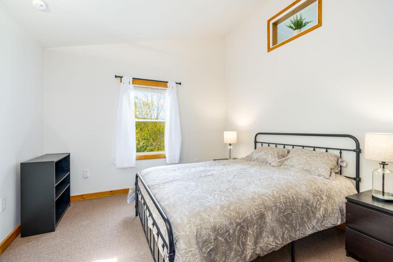 River Access Cabin With Hot Tub, Fire Pit, & Wifi! Morton Grove Екстер'єр фото
